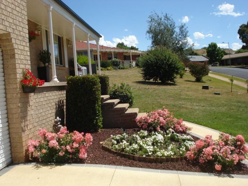 36 Mount Errol Street, Blayney NSW 2799