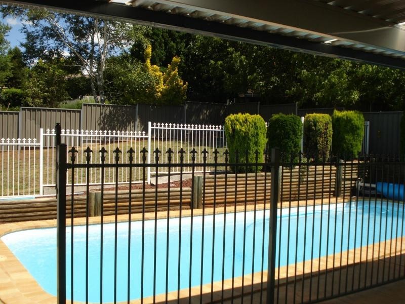 36 Mount Errol Street, Blayney NSW 2799