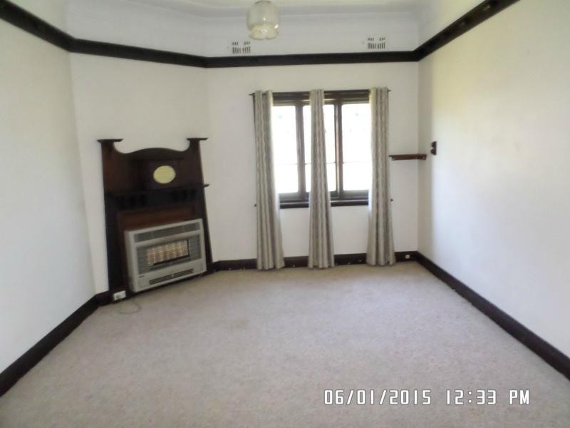 30 Ogilvy Street, Blayney NSW 2799