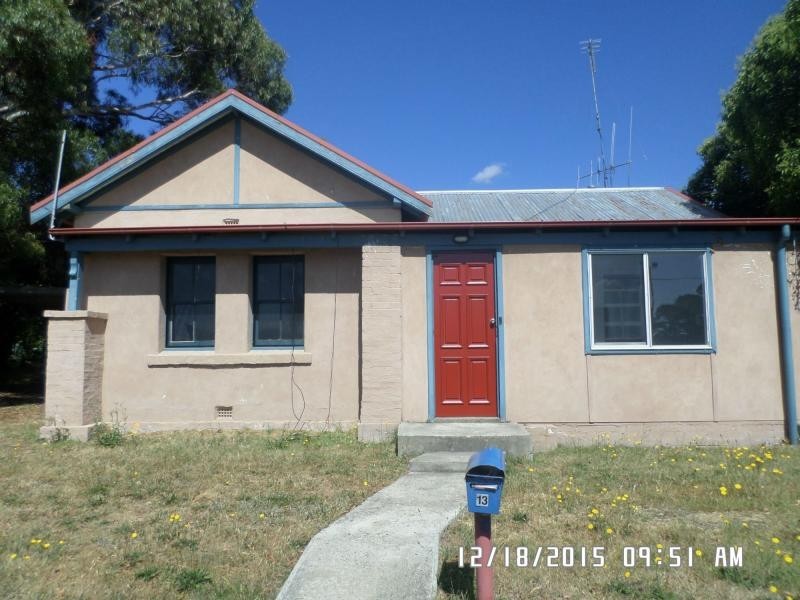 13 Carcoar Street, Blayney NSW 2799