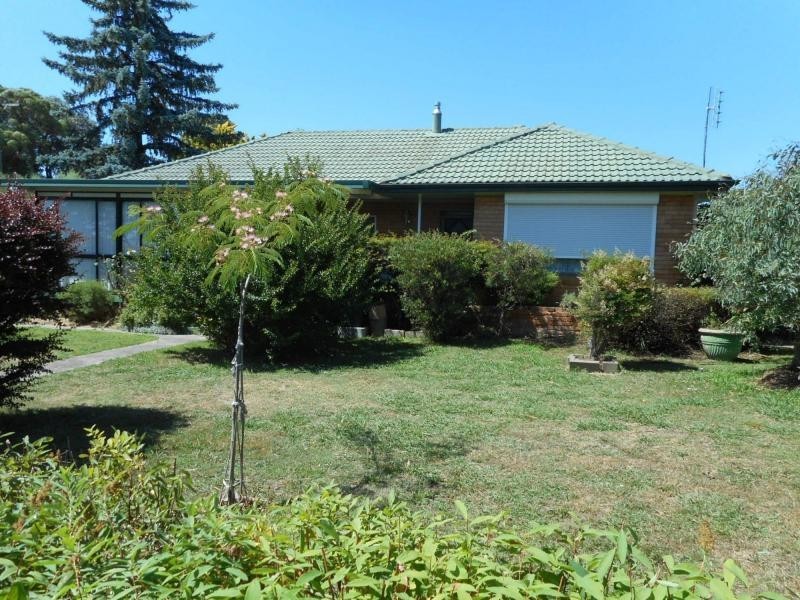 44 Orange Road, Blayney NSW 2799