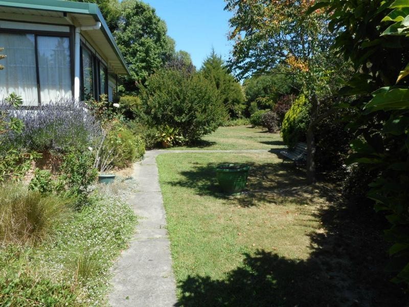 44 Orange Road, Blayney NSW 2799