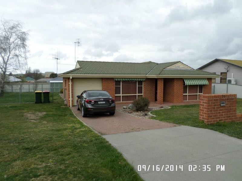 22 Tucker Street, Blayney NSW 2799