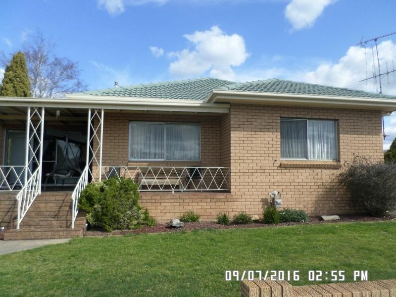 26 Binstead Street, Blayney NSW 2799