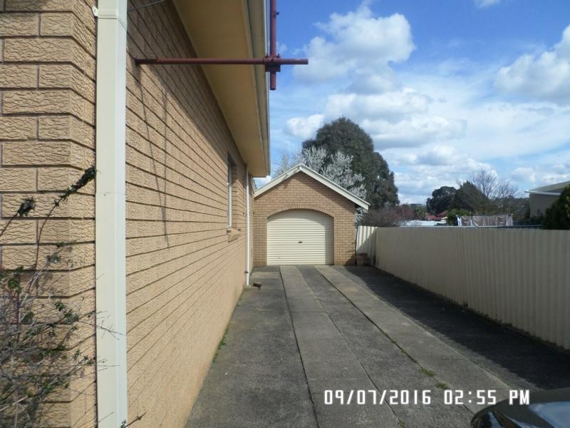26 Binstead Street, Blayney NSW 2799
