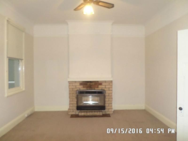 49 Church Street, Blayney NSW 2799