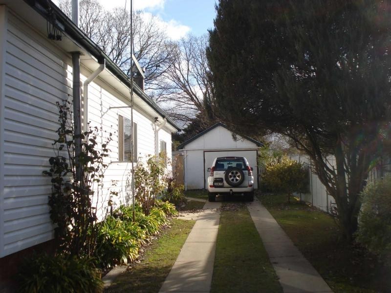 27 Mount Street, Blayney NSW 2799