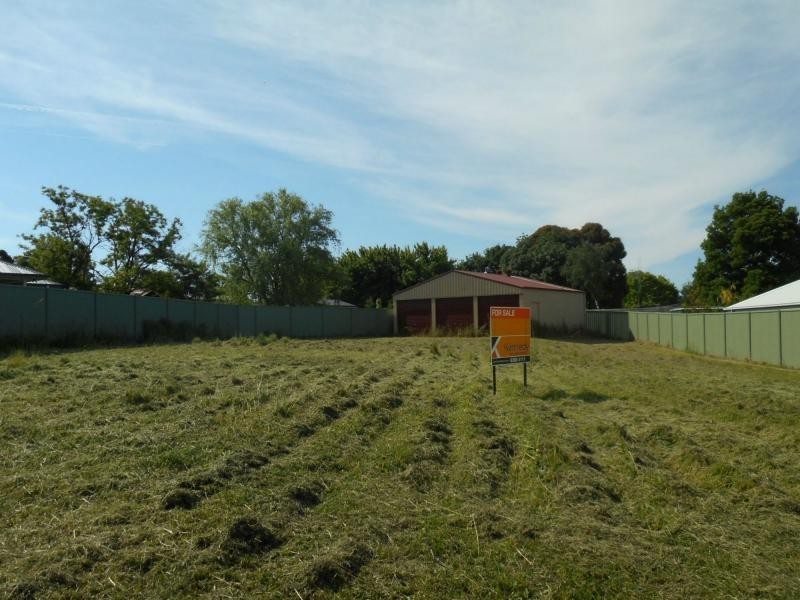 6 Mitchell Street, Blayney NSW 2799