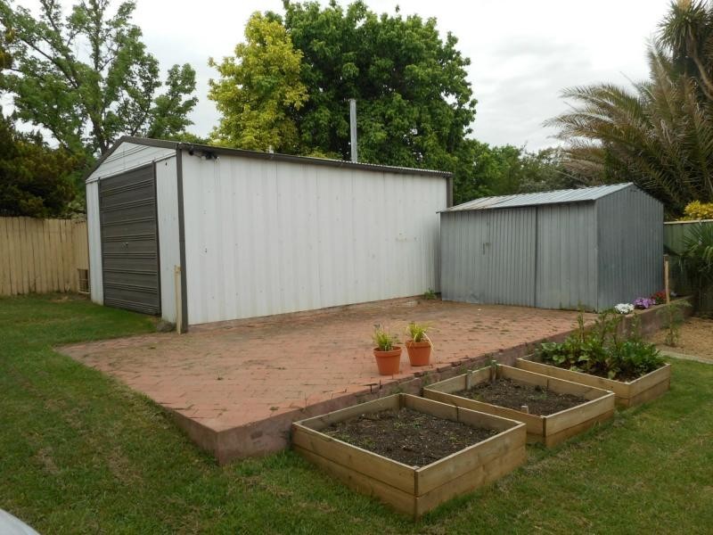 20 Rowlands Street, Blayney NSW 2799