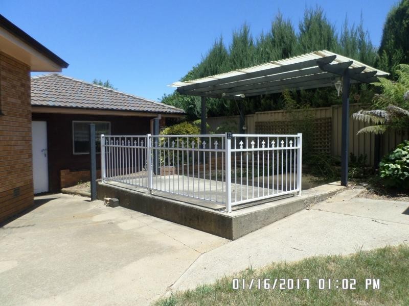 3 Stirling Place, Blayney NSW 2799