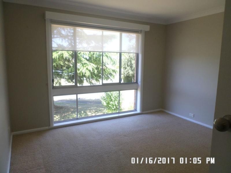 3 Stirling Place, Blayney NSW 2799