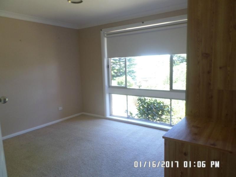 3 Stirling Place, Blayney NSW 2799