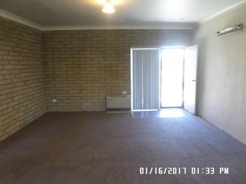 Unit 3/11 Binstead Street, Blayney NSW 2799