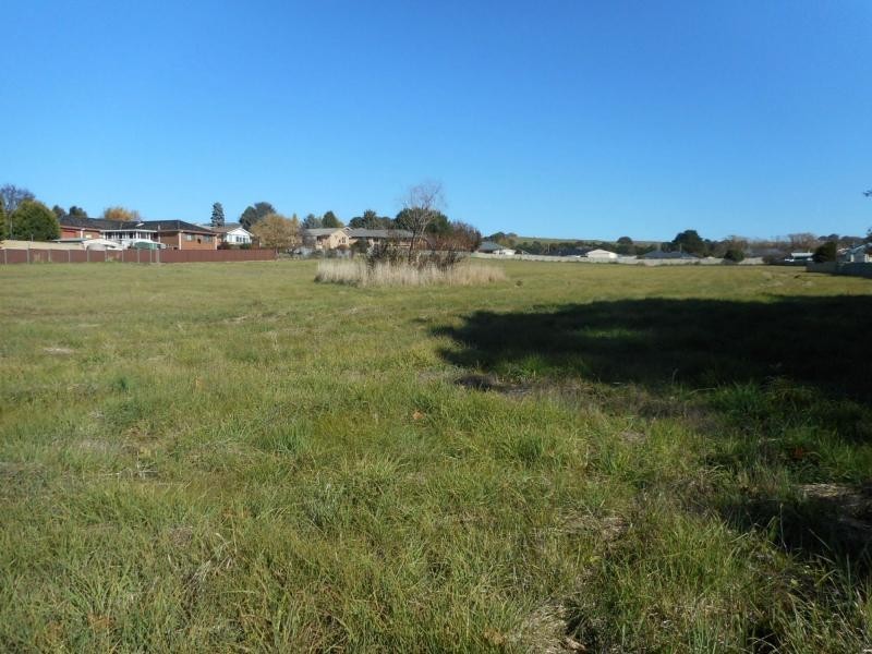 32 Plumb Street, Blayney NSW 2799