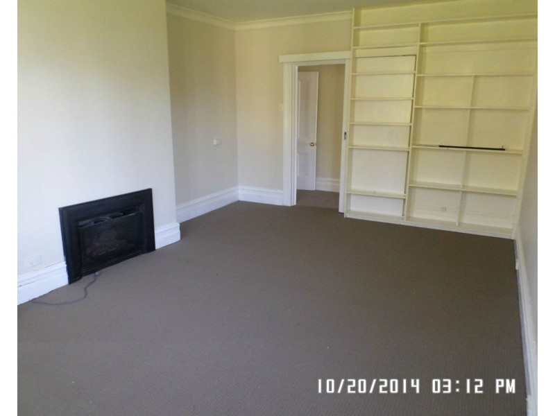 26 Charles Street, Blayney NSW 2799