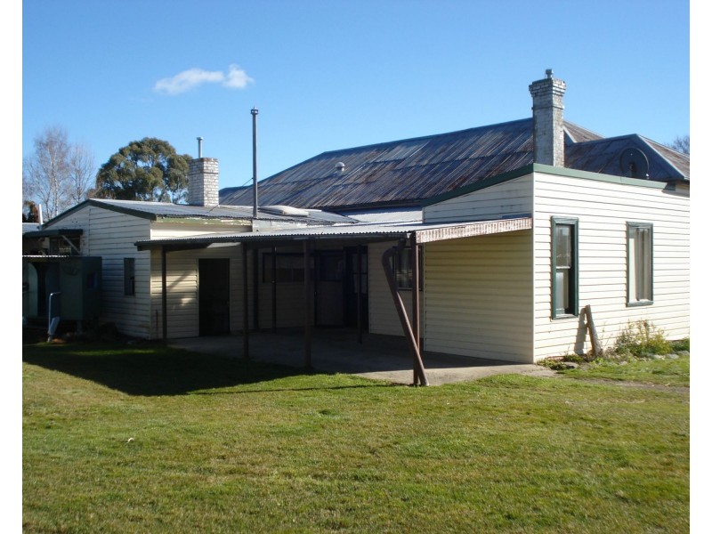 26 Charles Street, Blayney NSW 2799