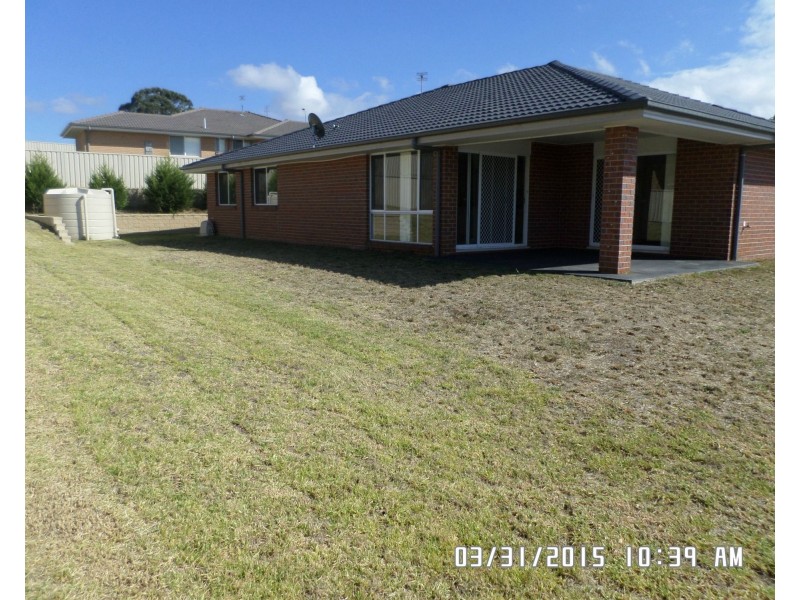 4 Lovejoy Avenue, Blayney NSW 2799