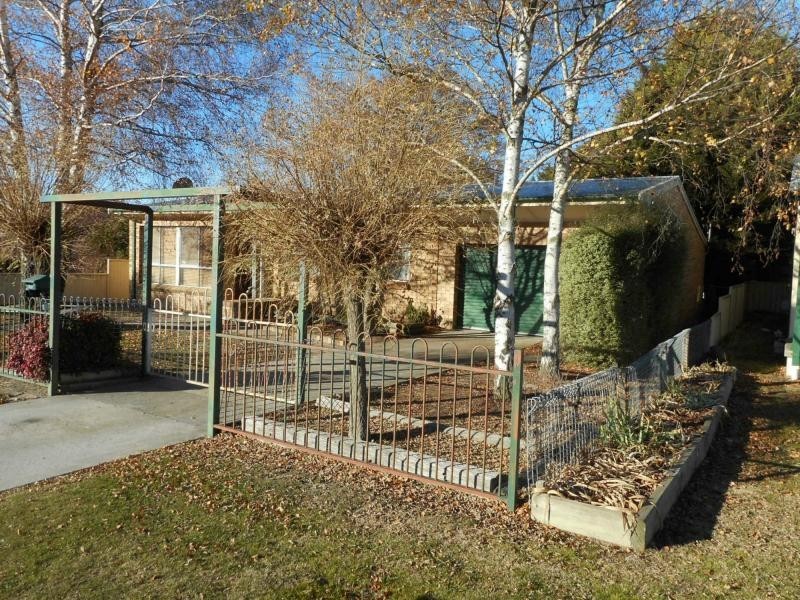 16 Queen Street, Blayney NSW 2799