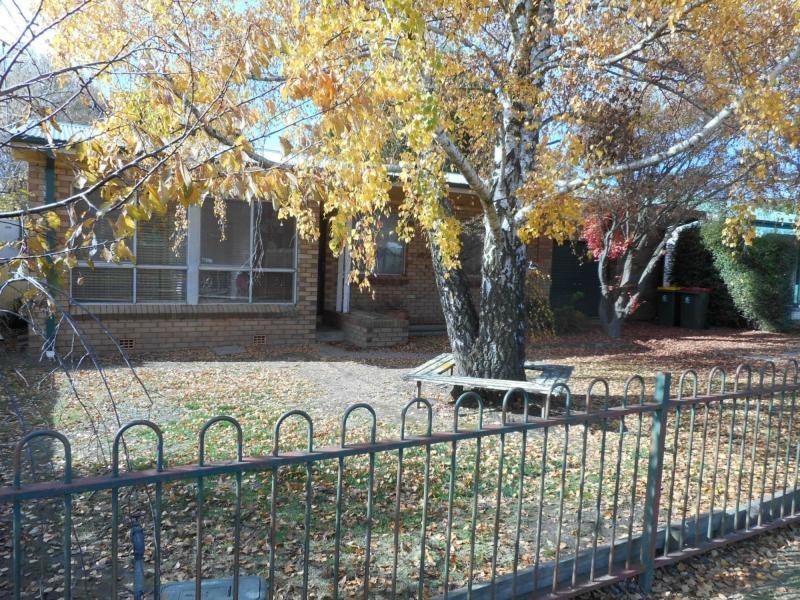 16 Queen Street, Blayney NSW 2799