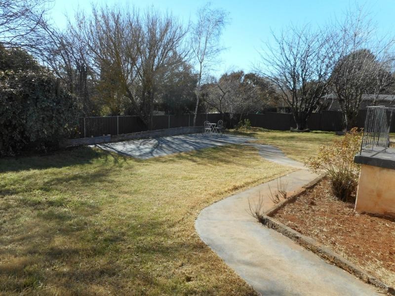 30 Polona Street, Blayney NSW 2799