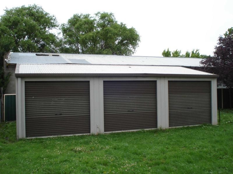 24 Queen Street, Blayney NSW 2799