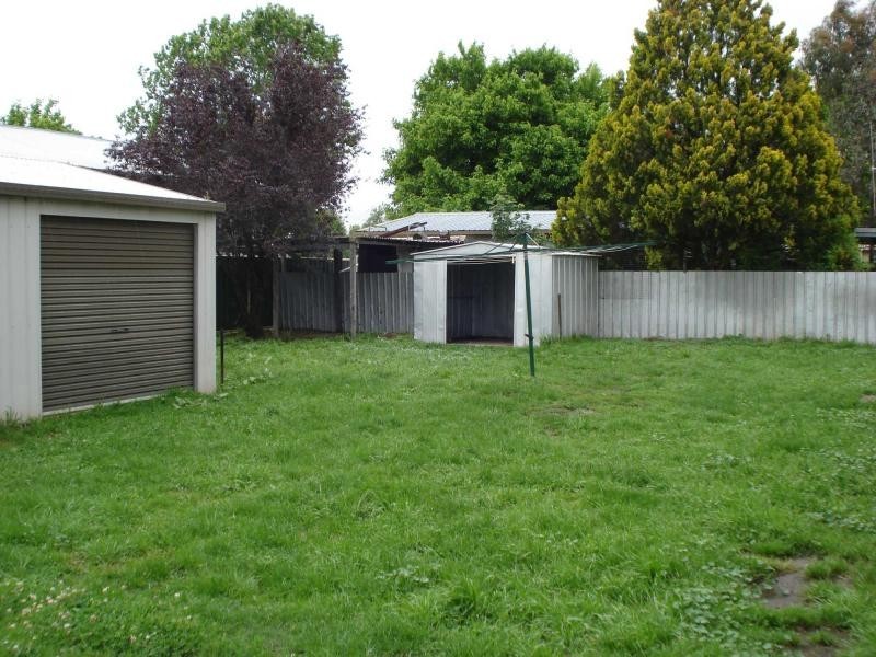 24 Queen Street, Blayney NSW 2799