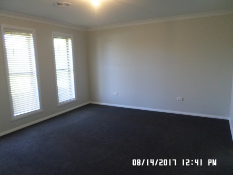 8 Mitchell St, Blayney NSW 2799