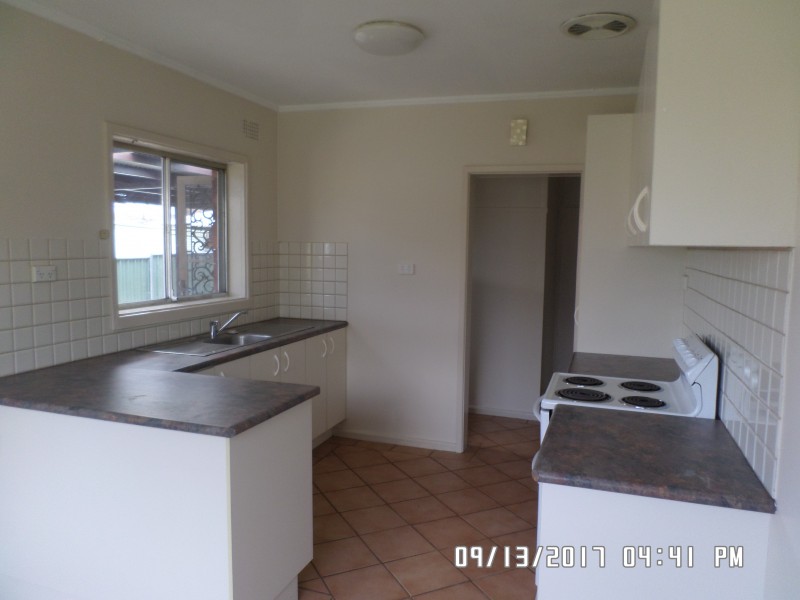 1 Maple Pl, Blayney NSW 2799