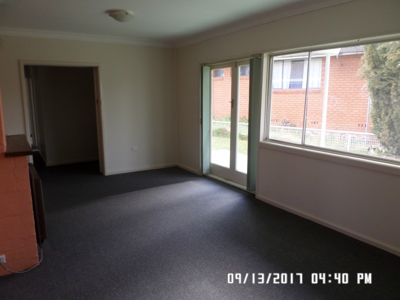 1 Maple Pl, Blayney NSW 2799