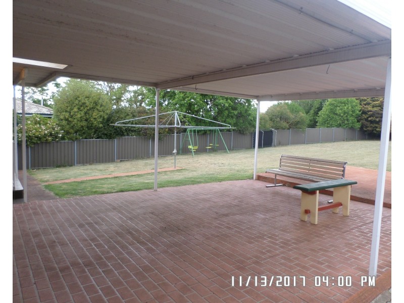 35 Ewin St, Blayney NSW 2799
