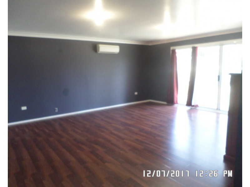 3 Athol St, Blayney NSW 2799