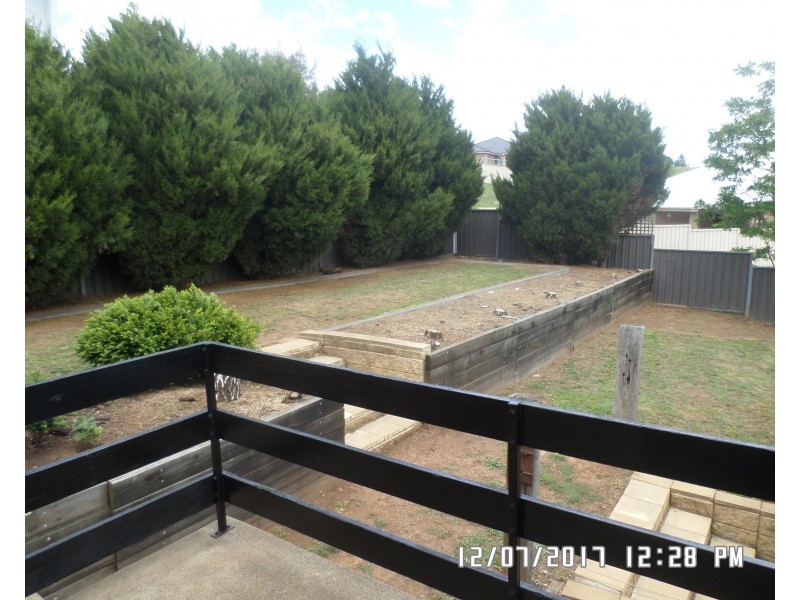 3 Athol St, Blayney NSW 2799