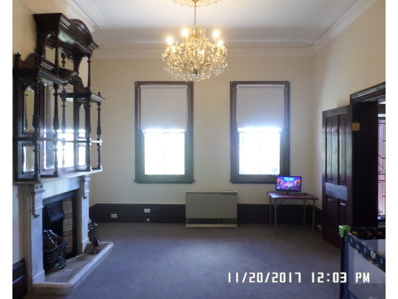 26 Church St, Blayney NSW 2799