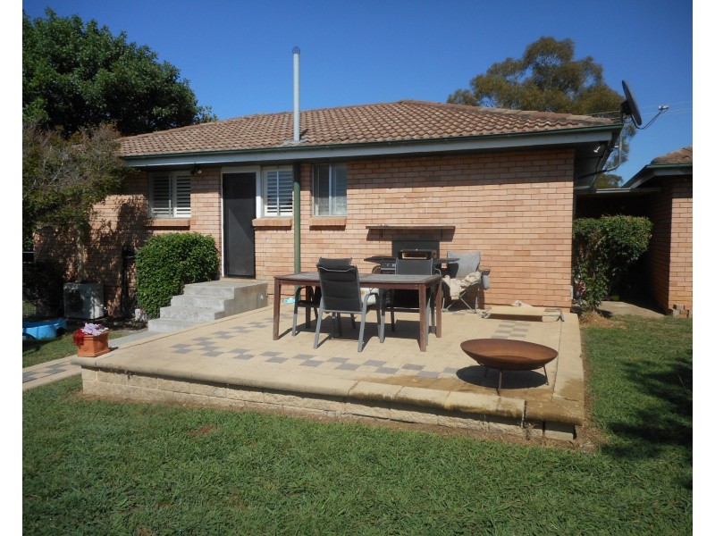 56 Palmer St, Blayney NSW 2799