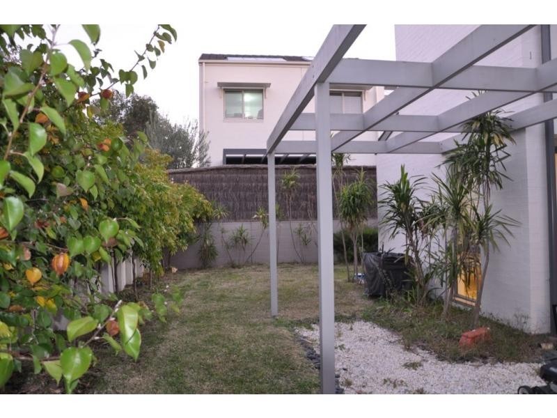 2 Didriksen Avenue, Newington NSW 2127