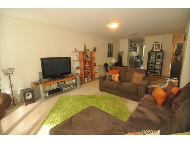 7 Blaxland Avenue, Newington NSW 2127