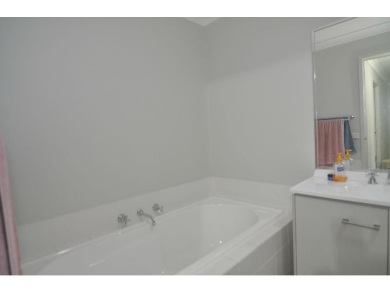 7 The Boulevard , Mornington Estate, Holsworthy NSW 2173