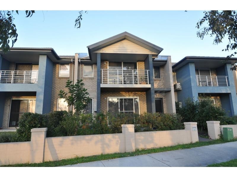 18 Driftway Drive, Pemulwuy NSW 2145