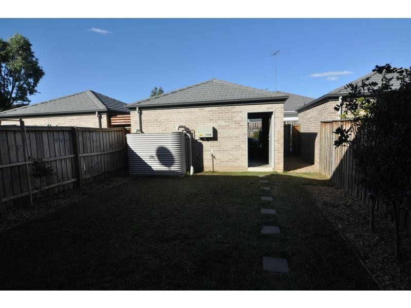 18 Driftway Drive, Pemulwuy NSW 2145