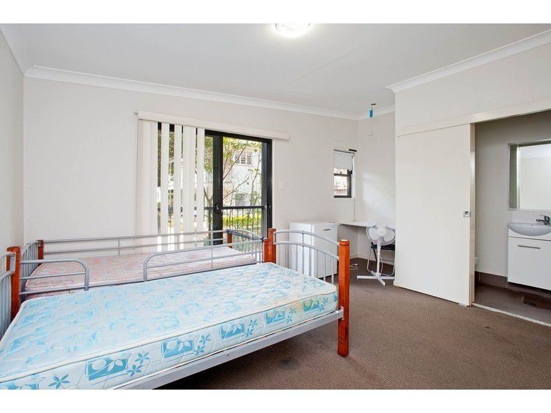 Suite 1/493 Moggil Road, Indooroopilly QLD 4068