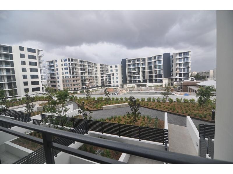 Unit 304/46 Amalfi Drive, The Waterfront, Wentworth Point NSW 2127