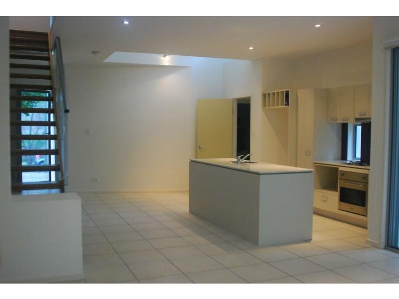 Unit 1/5 Sovereign Street, Indooroopilly QLD 4068