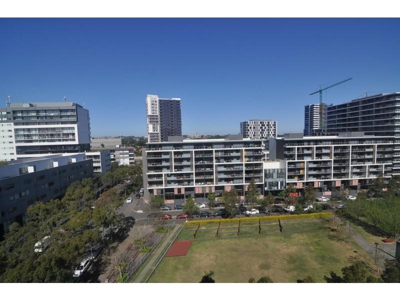 Unit 909/1 Hutchinson Walk, Zetland NSW 2017