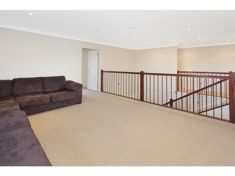 8 Lomond Place, Parkinson QLD 4115