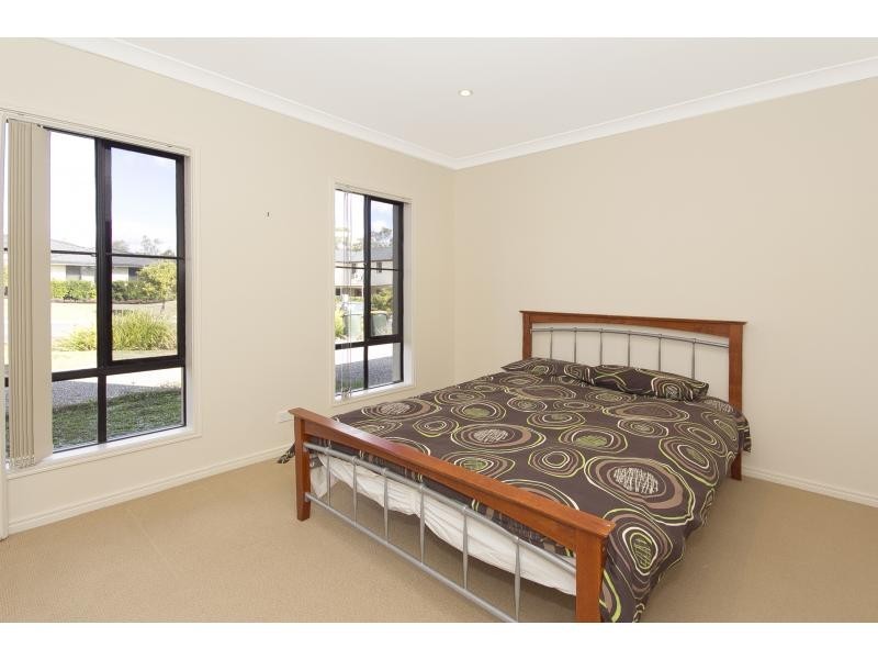 8 Lomond Place, Parkinson QLD 4115