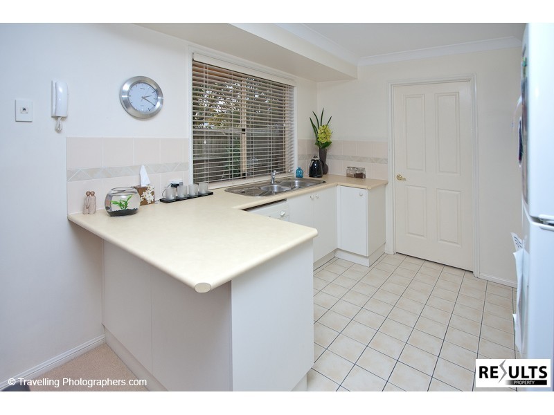 27/90 Oakleaf Street, Eight Mile Plains QLD 4113