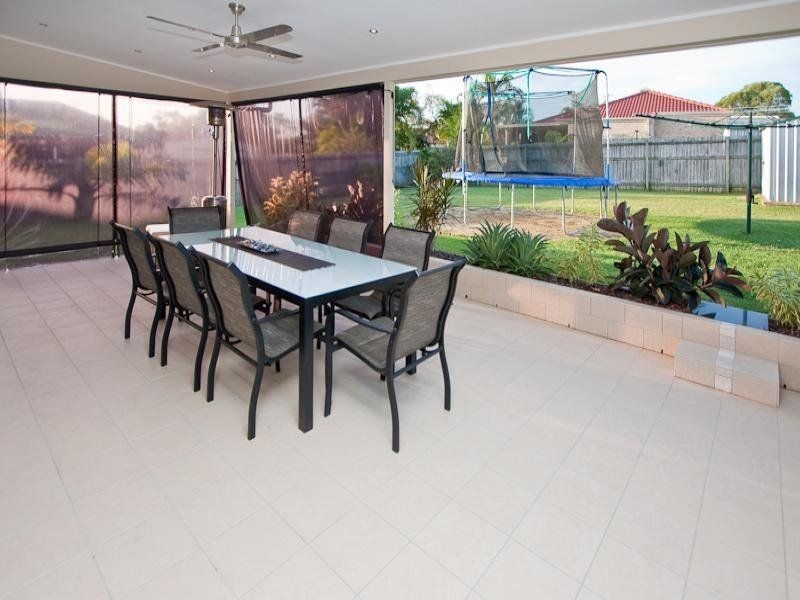 Regents Park QLD 4118