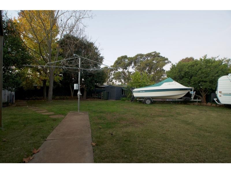 8 Wenhams Lane, Wangaratta VIC 3677