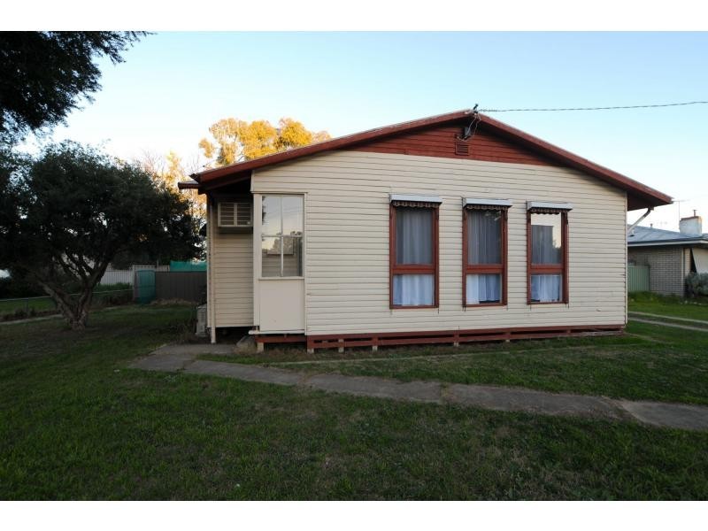 2 Irving Street, Wangaratta VIC 3677