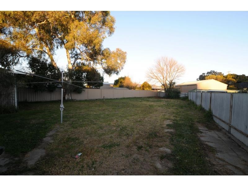 2 Irving Street, Wangaratta VIC 3677